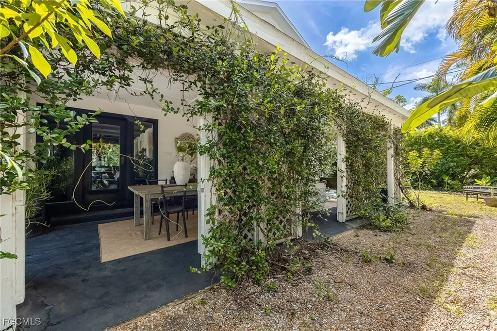 2720 Rhode Island Avenue Fort Myers FL 33916