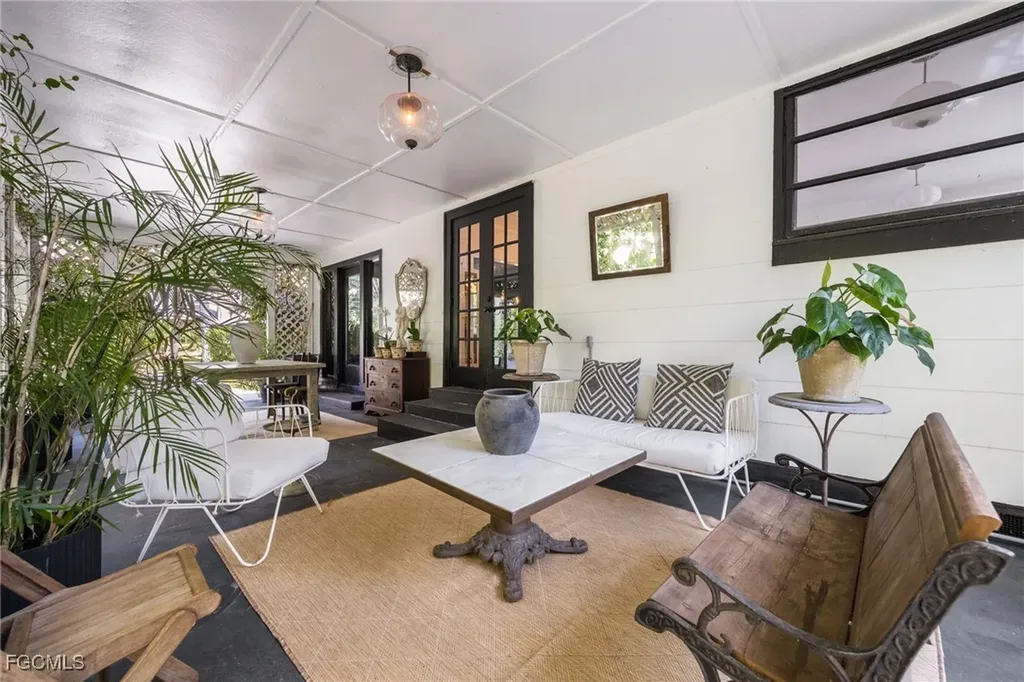 2720 Rhode Island Avenue Fort Myers FL 33916