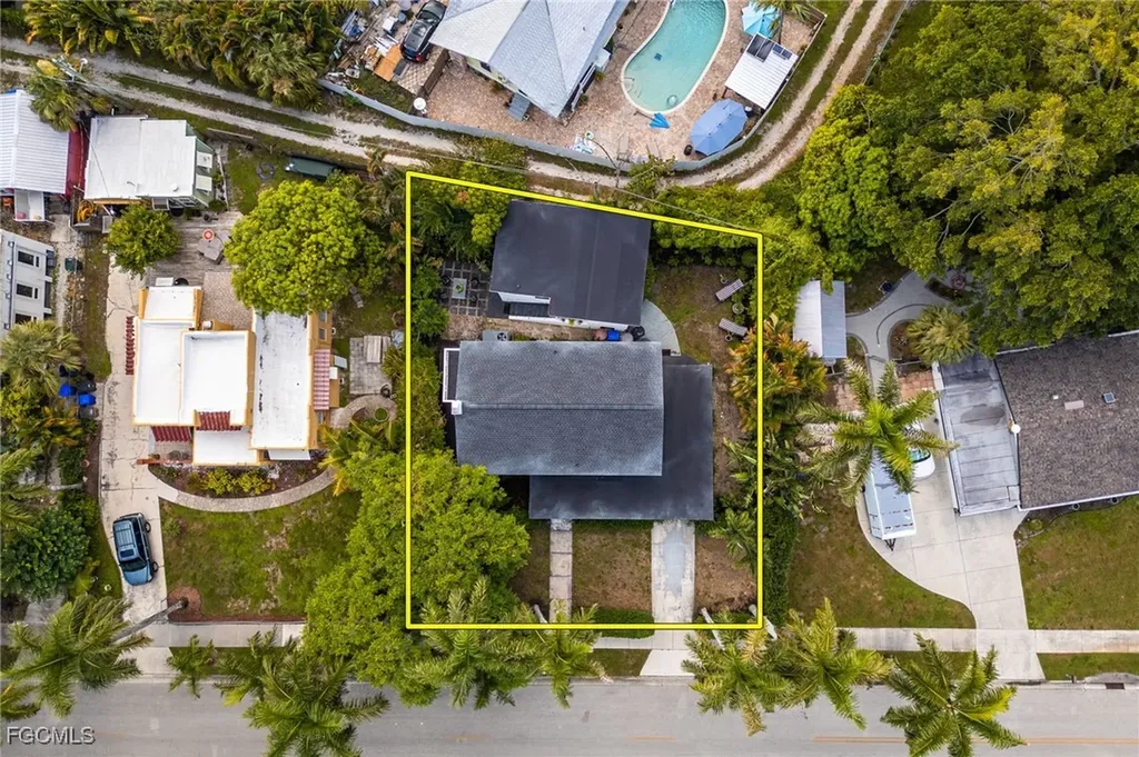 2720 Rhode Island Avenue Fort Myers FL 33916