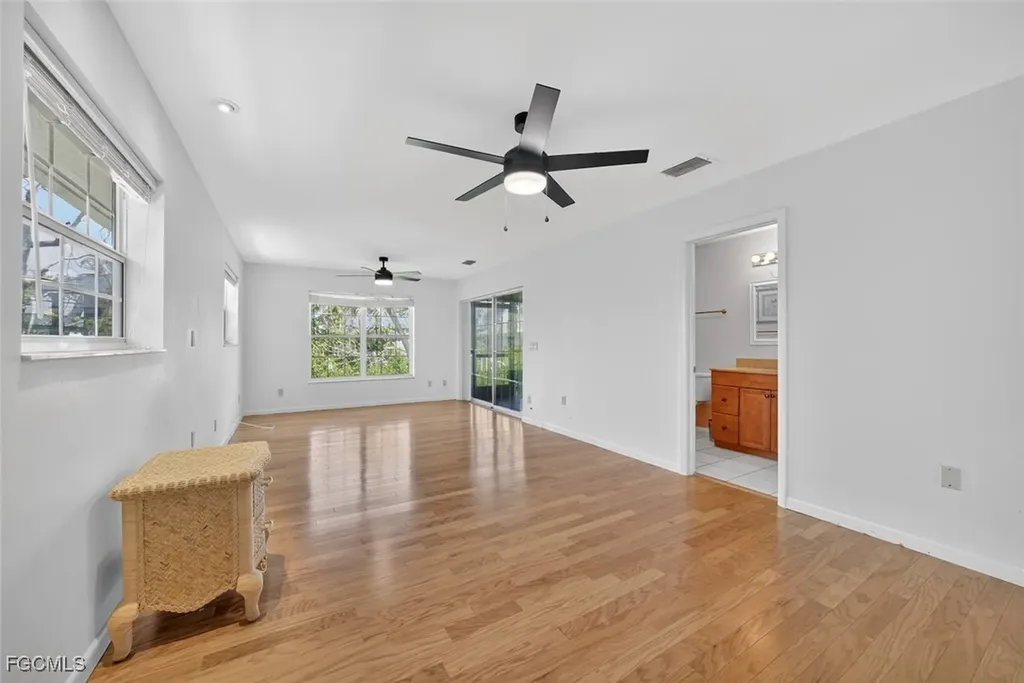 640 Oliva Street Sanibel FL 33957