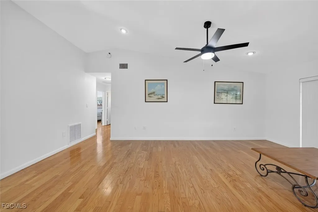 640 Oliva Street Sanibel FL 33957