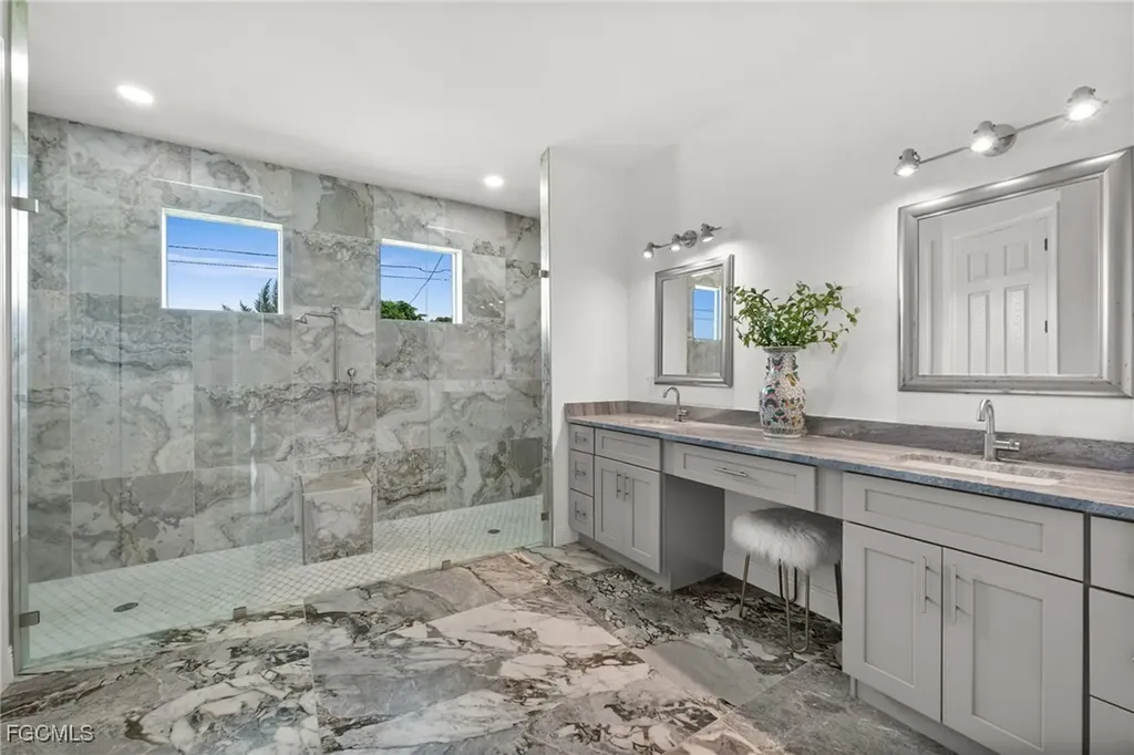 2623 SW 21st Avenue Cape Coral FL 33914