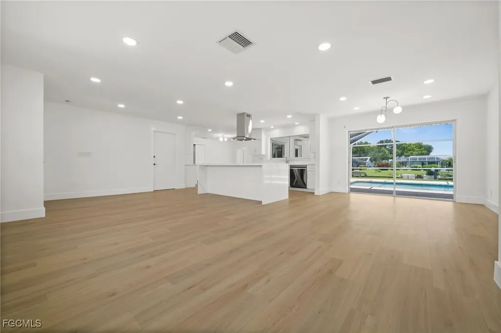 4419 SE 13th Place Cape Coral FL 33904