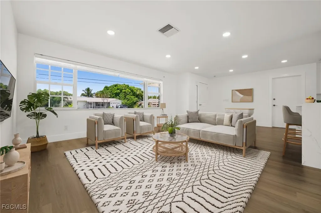 4419 SE 13th Place Cape Coral FL 33904