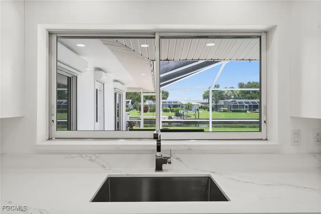 4419 SE 13th Place Cape Coral FL 33904