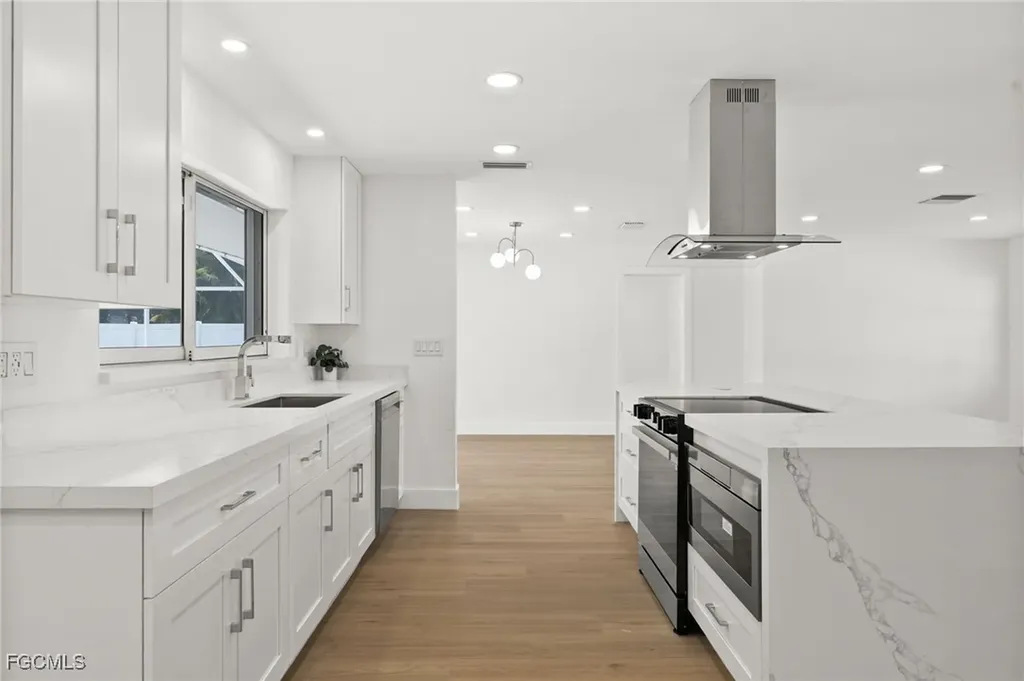 4419 SE 13th Place Cape Coral FL 33904