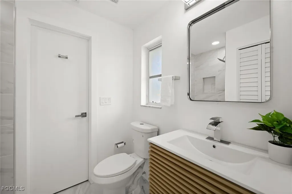 4419 SE 13th Place Cape Coral FL 33904