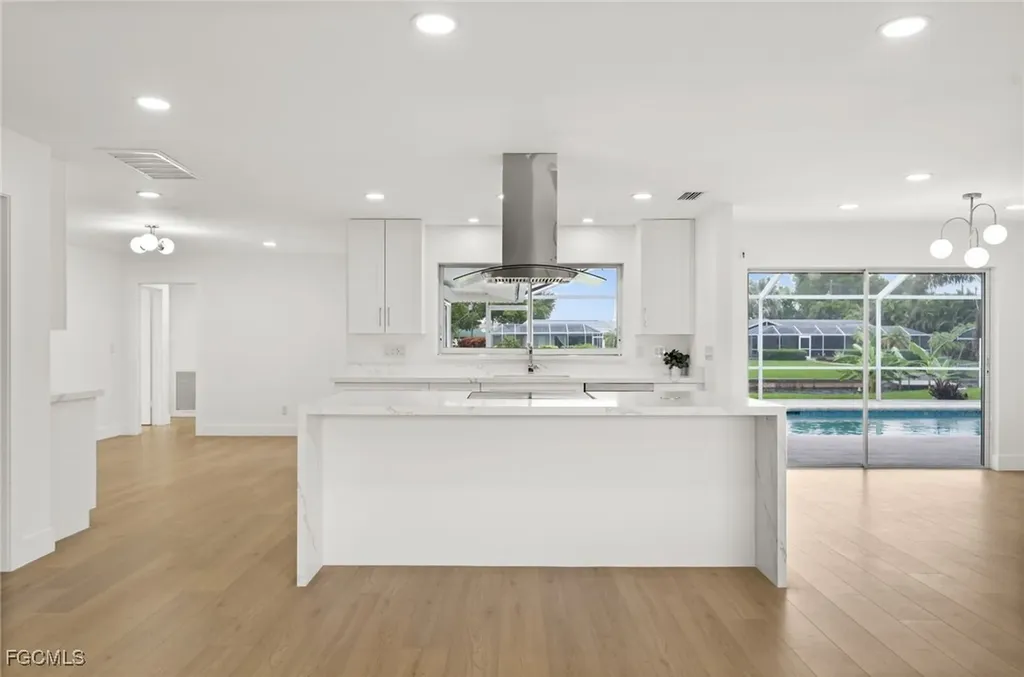 4419 SE 13th Place Cape Coral FL 33904