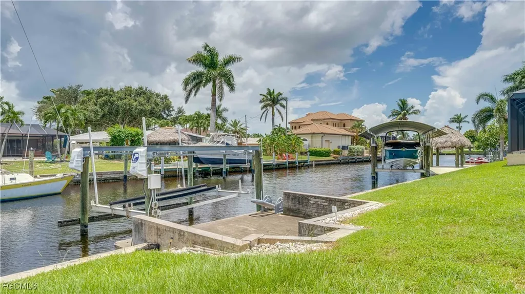 5343 Mayfair Court Cape Coral FL 33904