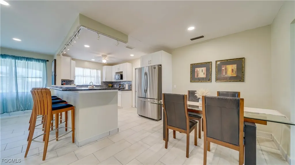 5343 Mayfair Court Cape Coral FL 33904