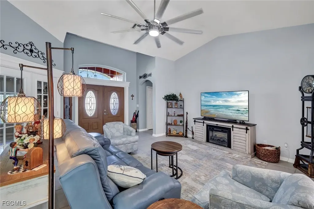 5323 SW 22nd Place Cape Coral FL 33914