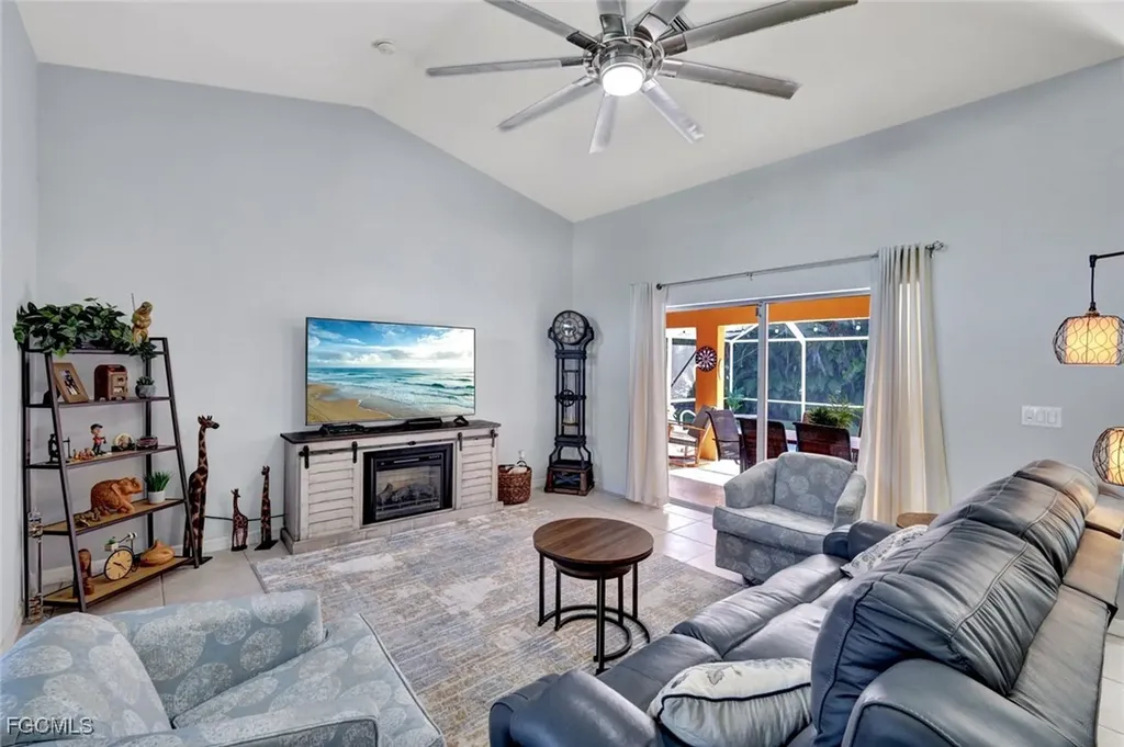 5323 SW 22nd Place Cape Coral FL 33914