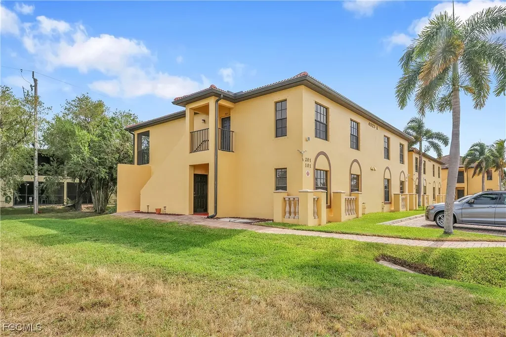 4921 SW 16th Place Cape Coral FL 33914