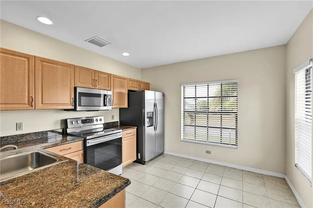 4921 SW 16th Place Cape Coral FL 33914
