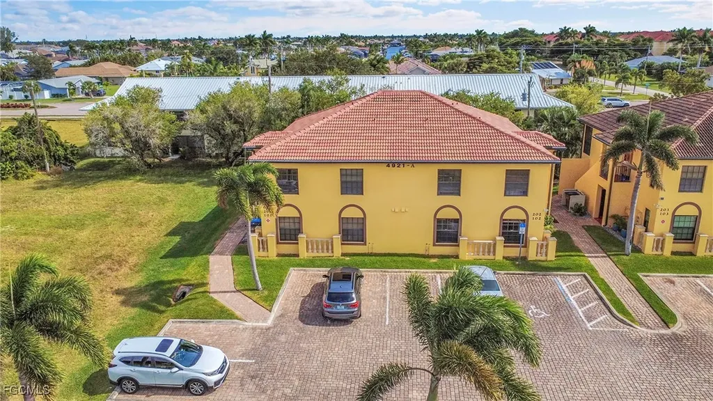 4921 SW 16th Place Cape Coral FL 33914