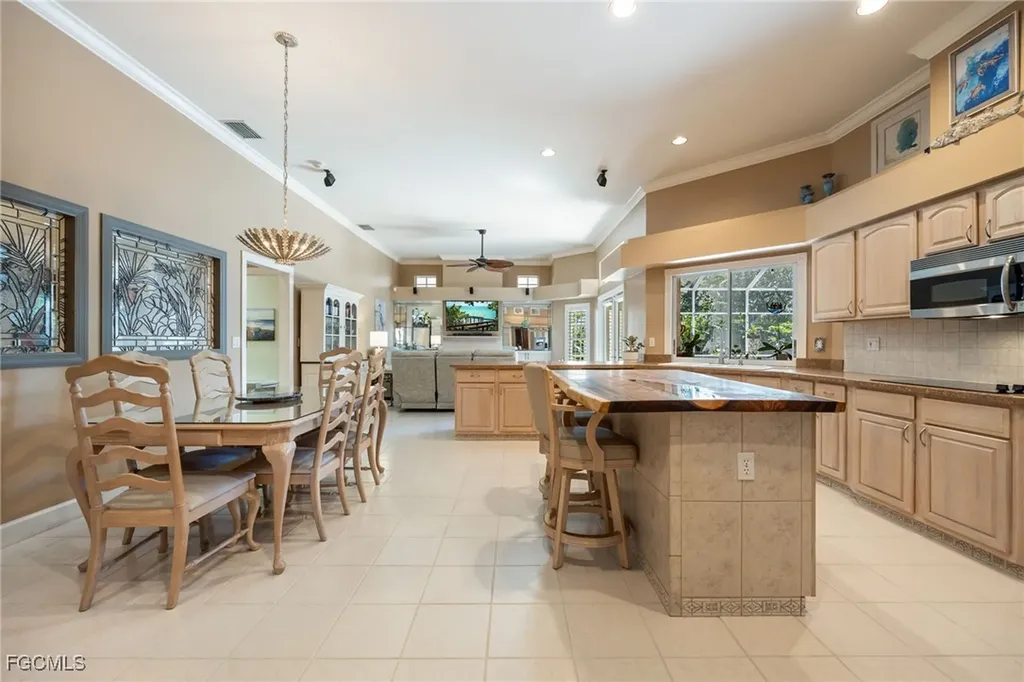 5511 SW 12th Place Cape Coral FL 33914