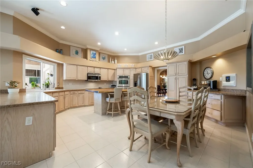 5511 SW 12th Place Cape Coral FL 33914