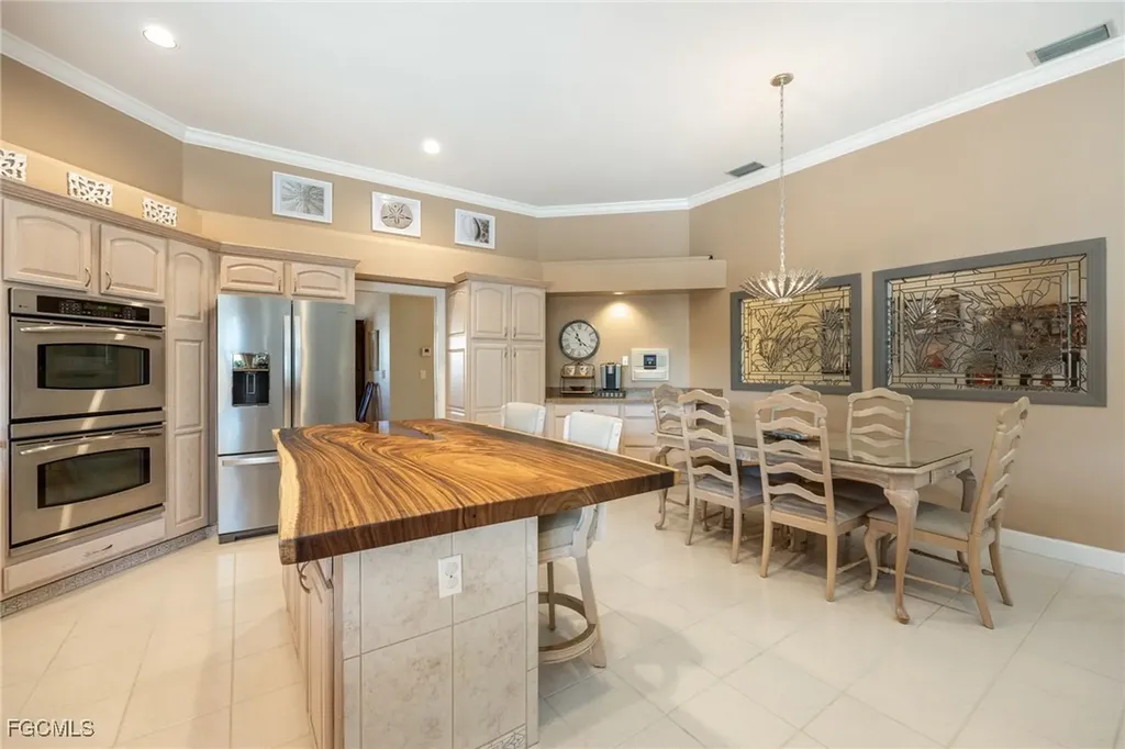 5511 SW 12th Place Cape Coral FL 33914