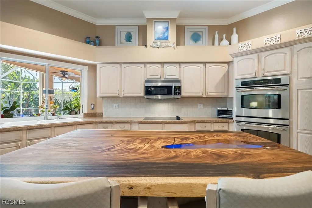 5511 SW 12th Place Cape Coral FL 33914