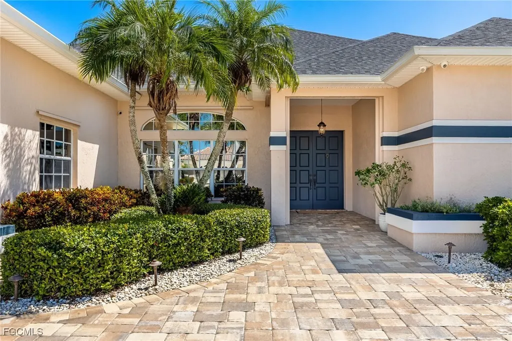 5511 SW 12th Place Cape Coral FL 33914