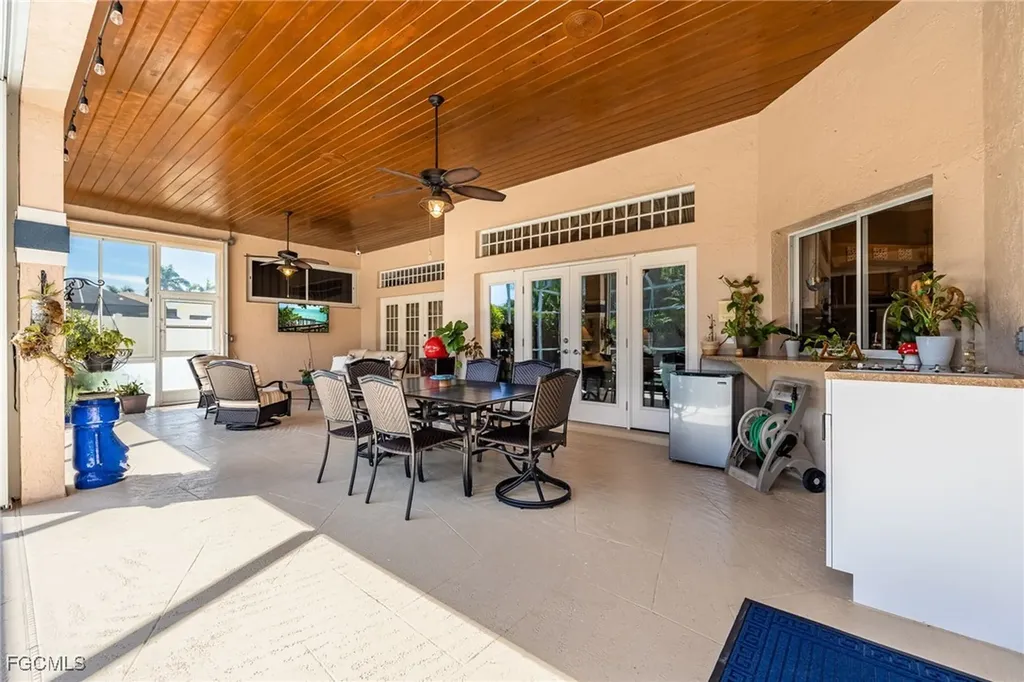 5511 SW 12th Place Cape Coral FL 33914