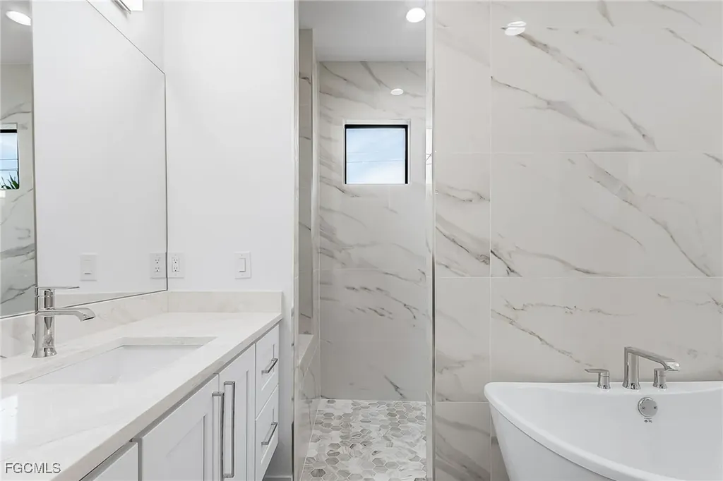 1432 SW 17th Avenue Cape Coral FL 33991