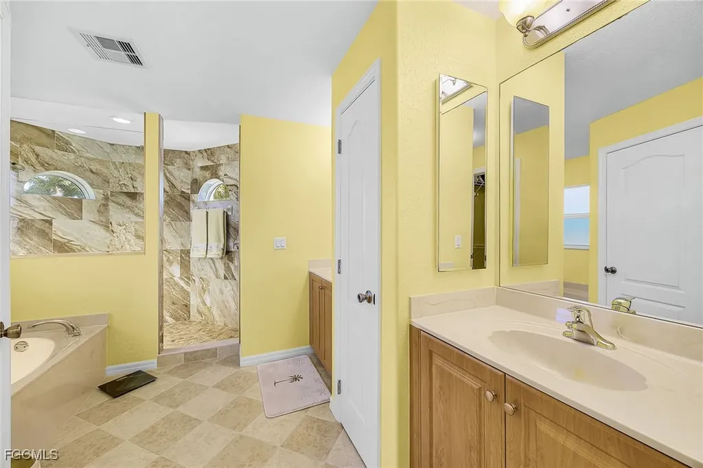 430 NW 39th Avenue Cape Coral FL 33993