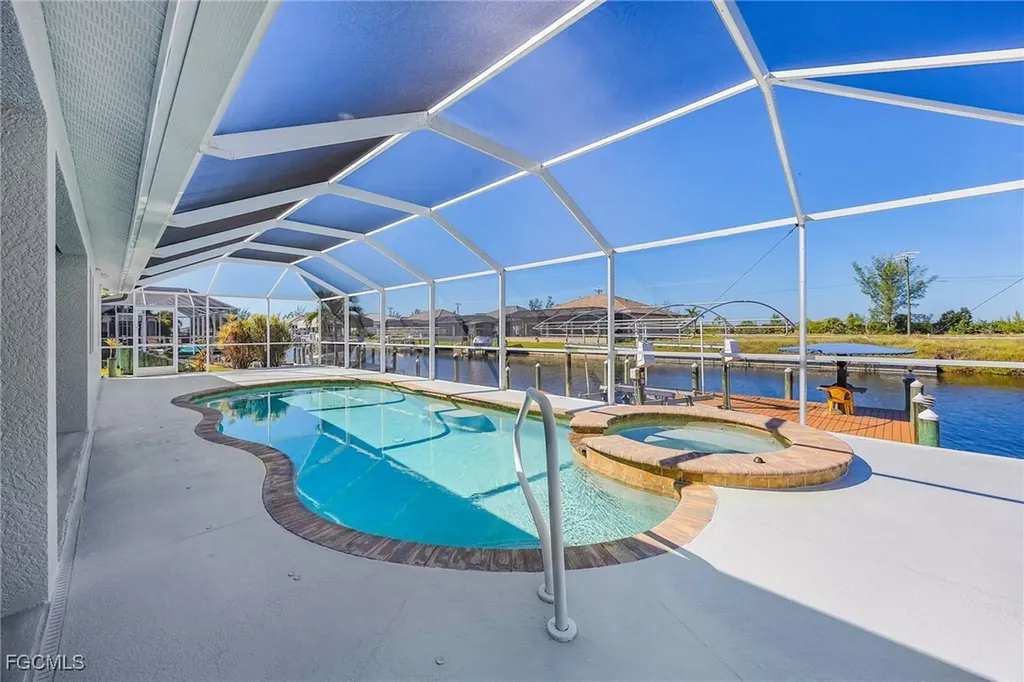 430 NW 39th Avenue Cape Coral FL 33993