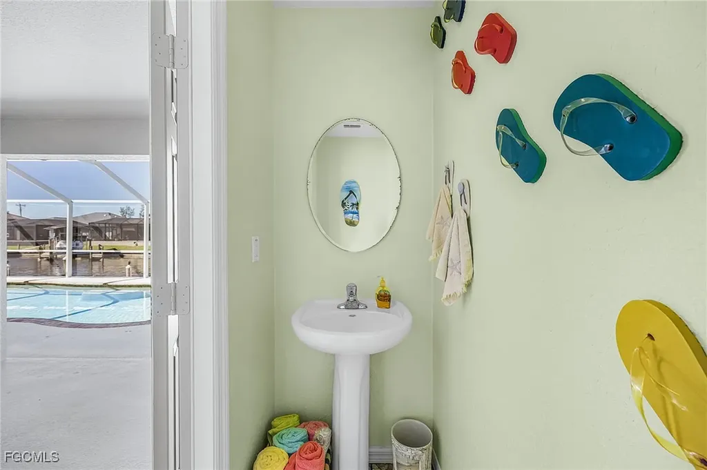 430 NW 39th Avenue Cape Coral FL 33993