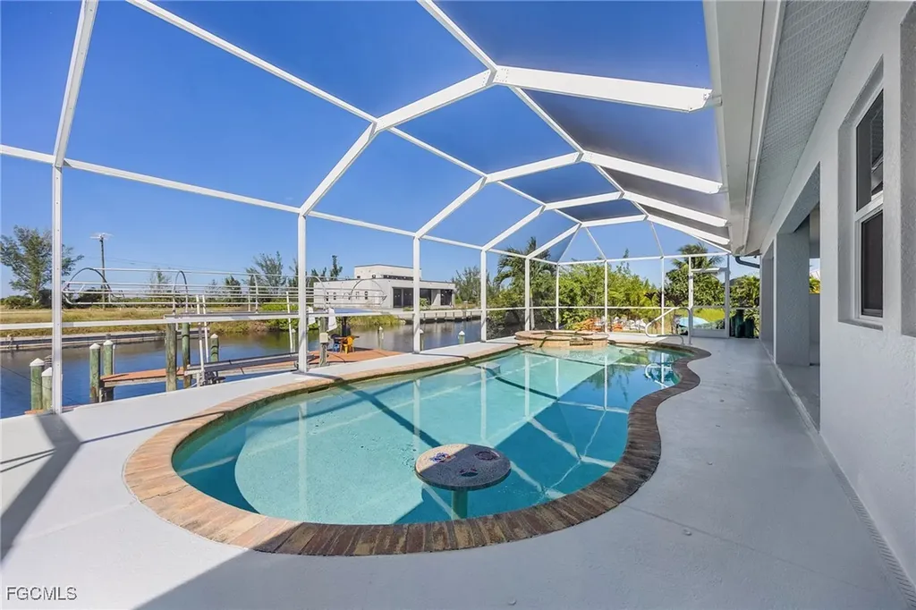 430 NW 39th Avenue Cape Coral FL 33993