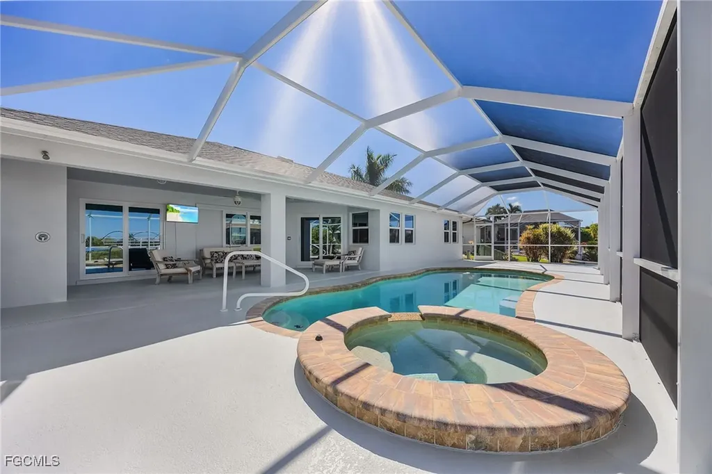 430 NW 39th Avenue Cape Coral FL 33993