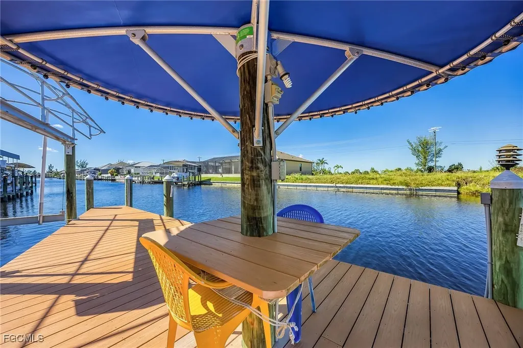 430 NW 39th Avenue Cape Coral FL 33993