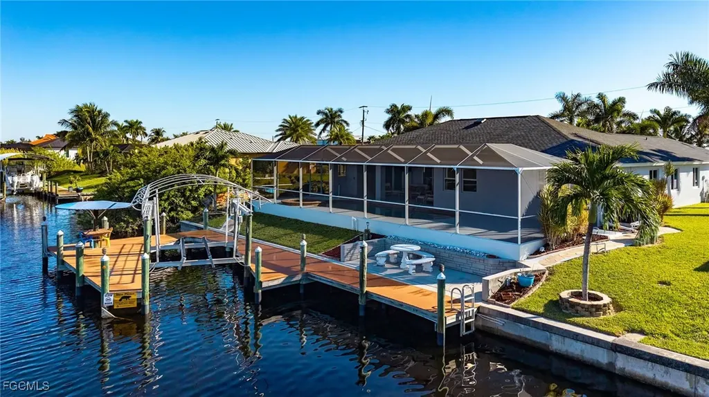 430 NW 39th Avenue Cape Coral FL 33993