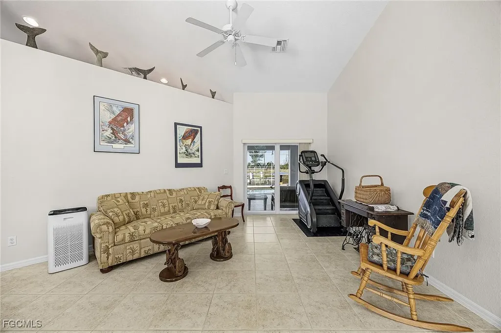 430 NW 39th Avenue Cape Coral FL 33993