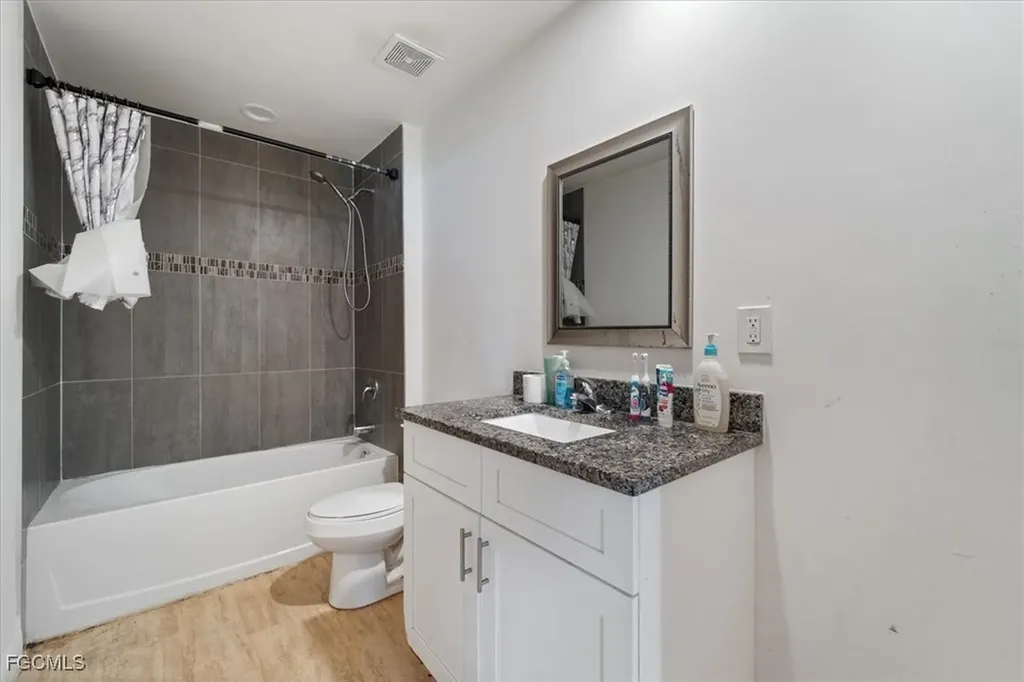 8019 Oakleaf Circle Labelle FL 33935