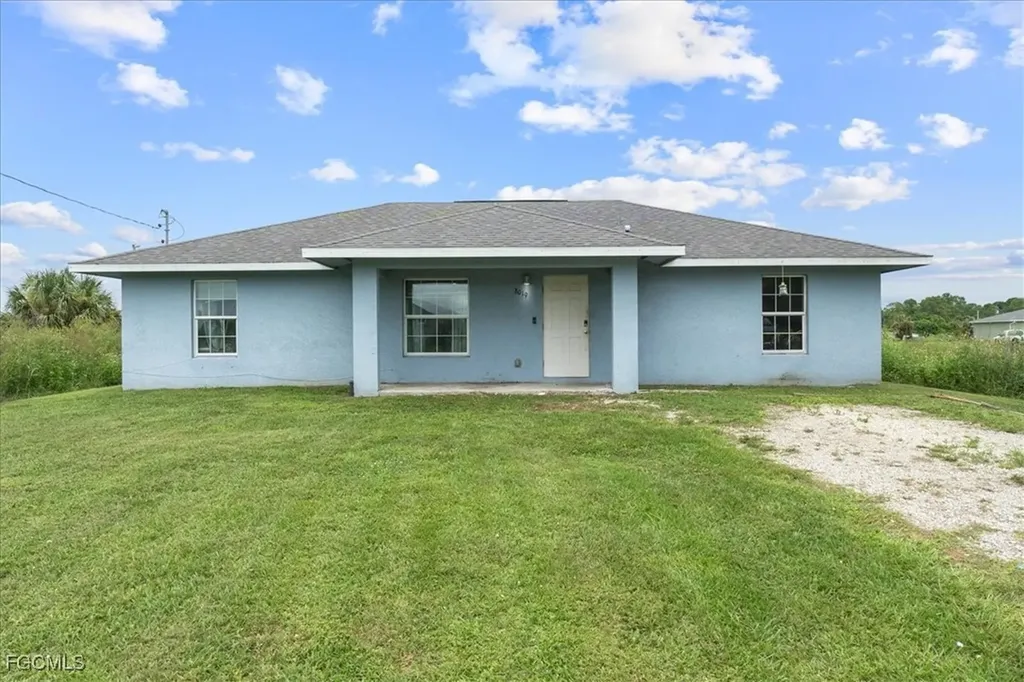 8019 Oakleaf Circle Labelle FL 33935