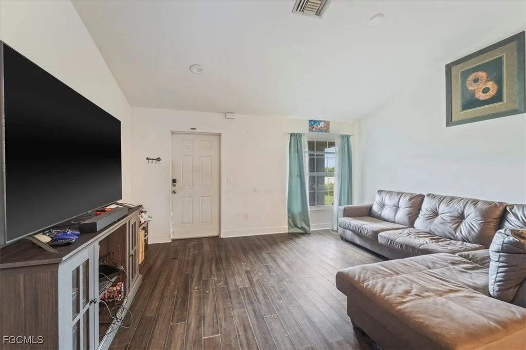 8019 Oakleaf Circle Labelle FL 33935
