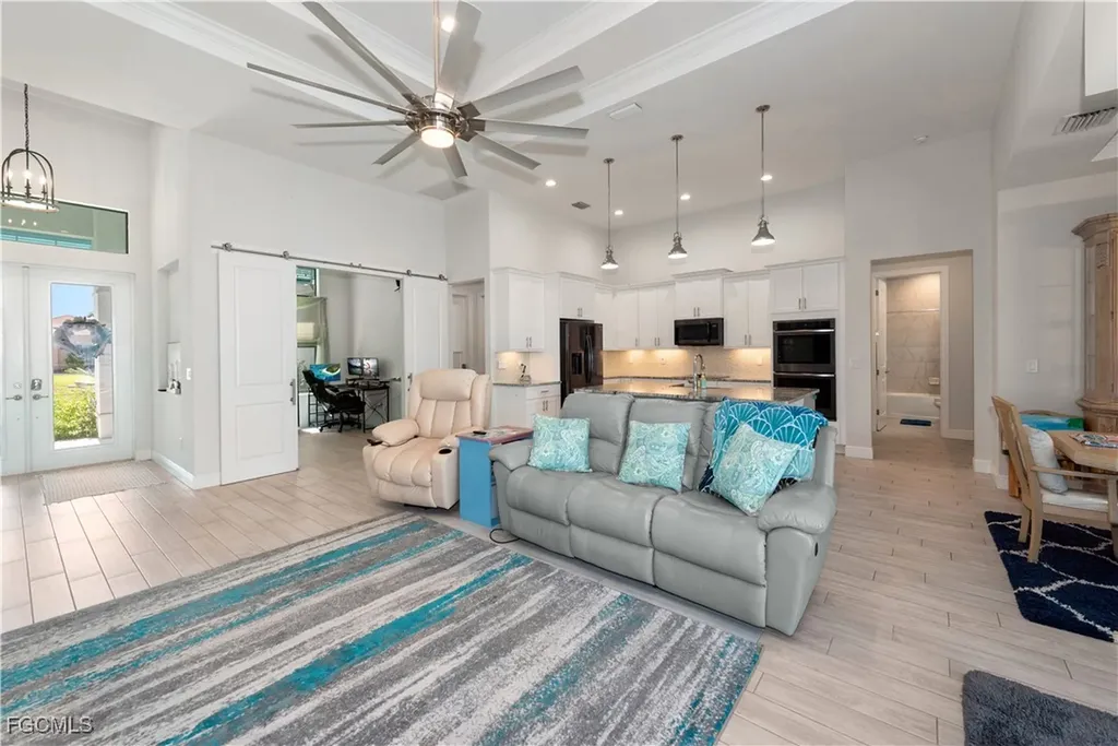 4404 SW 15th Place Cape Coral FL 33914