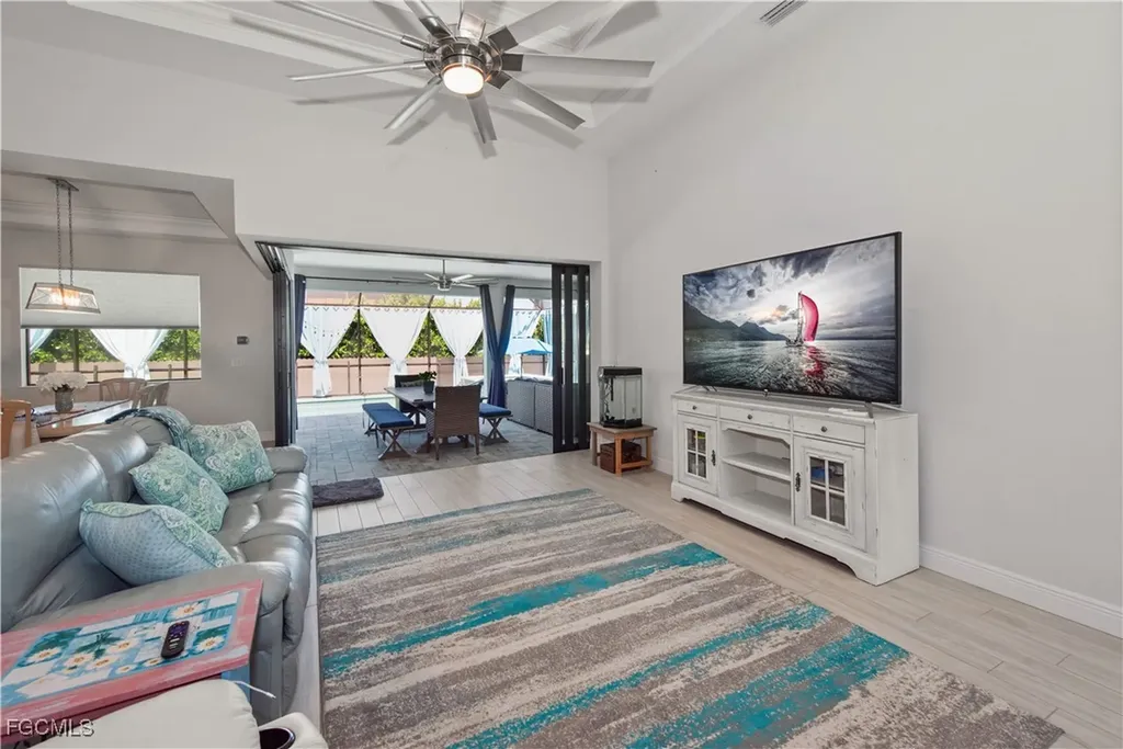 4404 SW 15th Place Cape Coral FL 33914