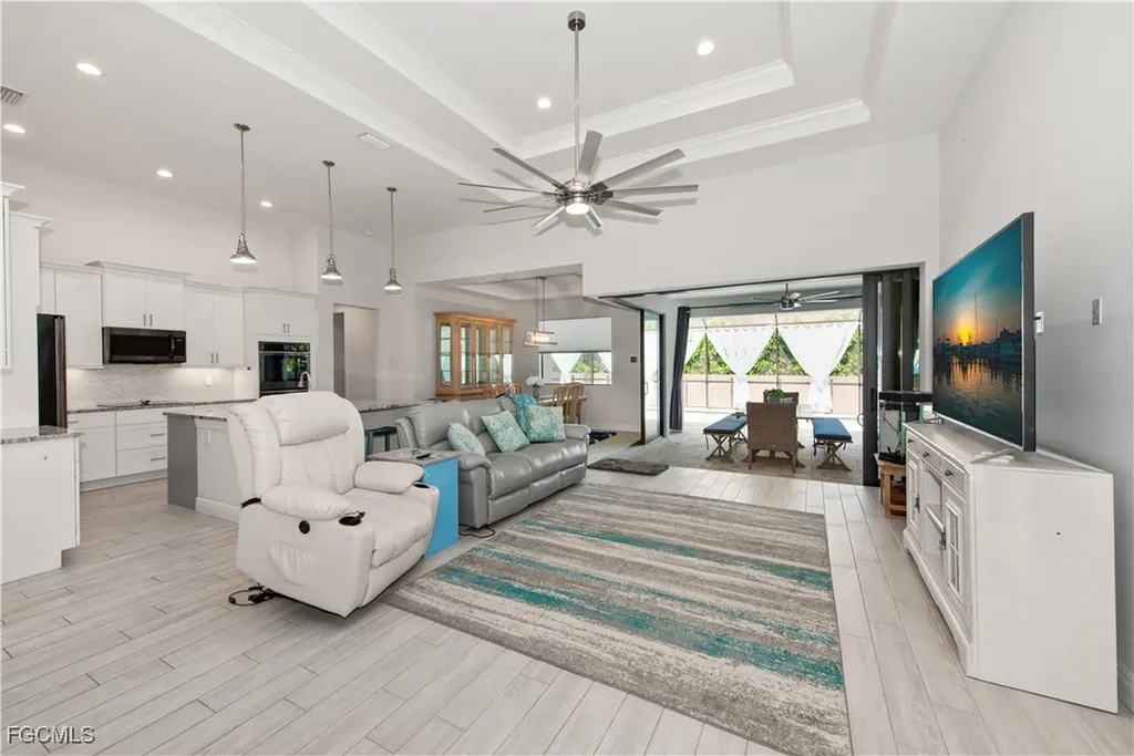 4404 SW 15th Place Cape Coral FL 33914