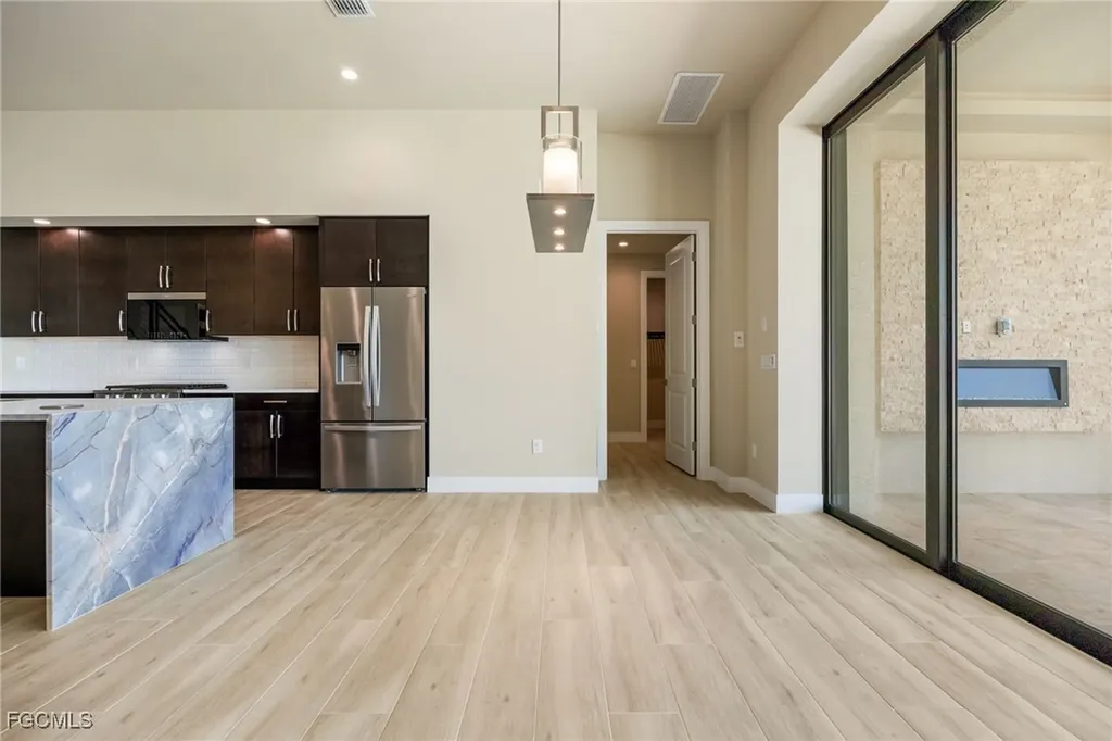 1024 Dolphin Drive Cape Coral FL 33904