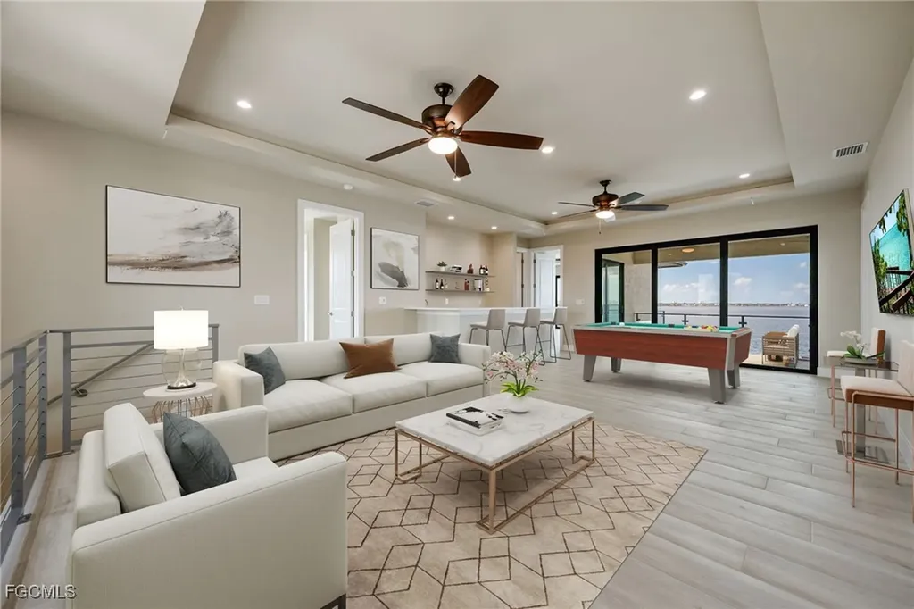 1024 Dolphin Drive Cape Coral FL 33904