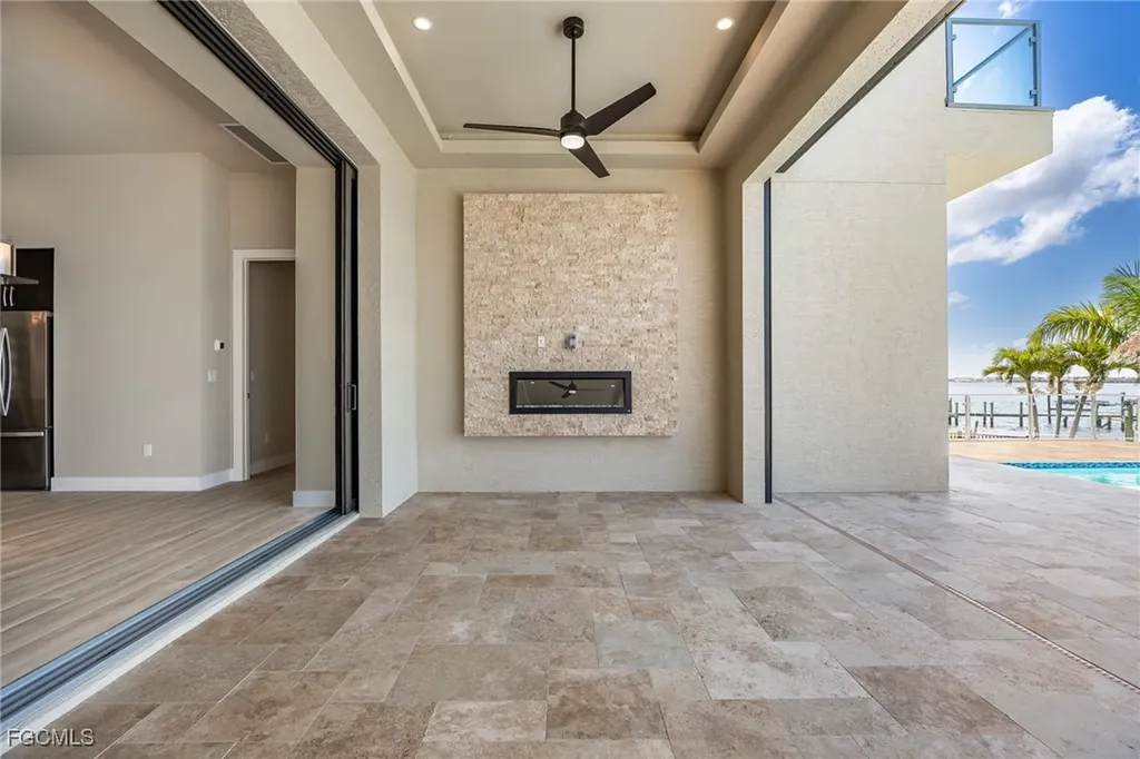 1024 Dolphin Drive Cape Coral FL 33904