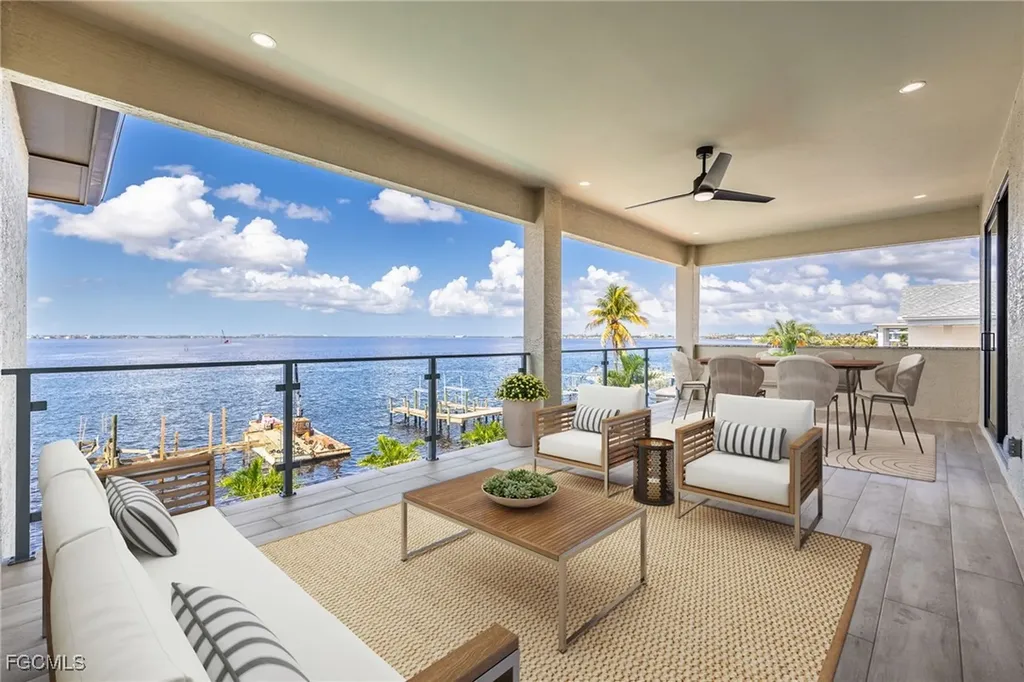 1024 Dolphin Drive Cape Coral FL 33904