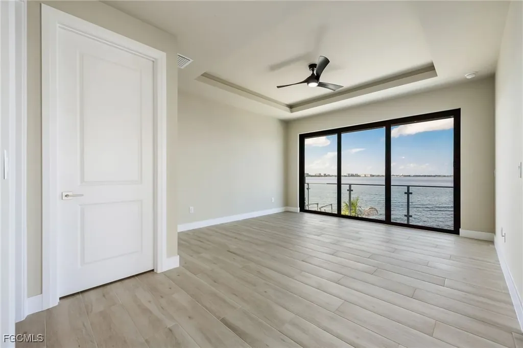 1024 Dolphin Drive Cape Coral FL 33904