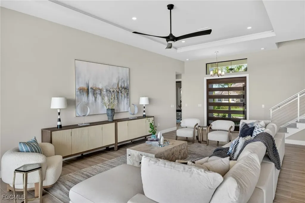 1024 Dolphin Drive Cape Coral FL 33904