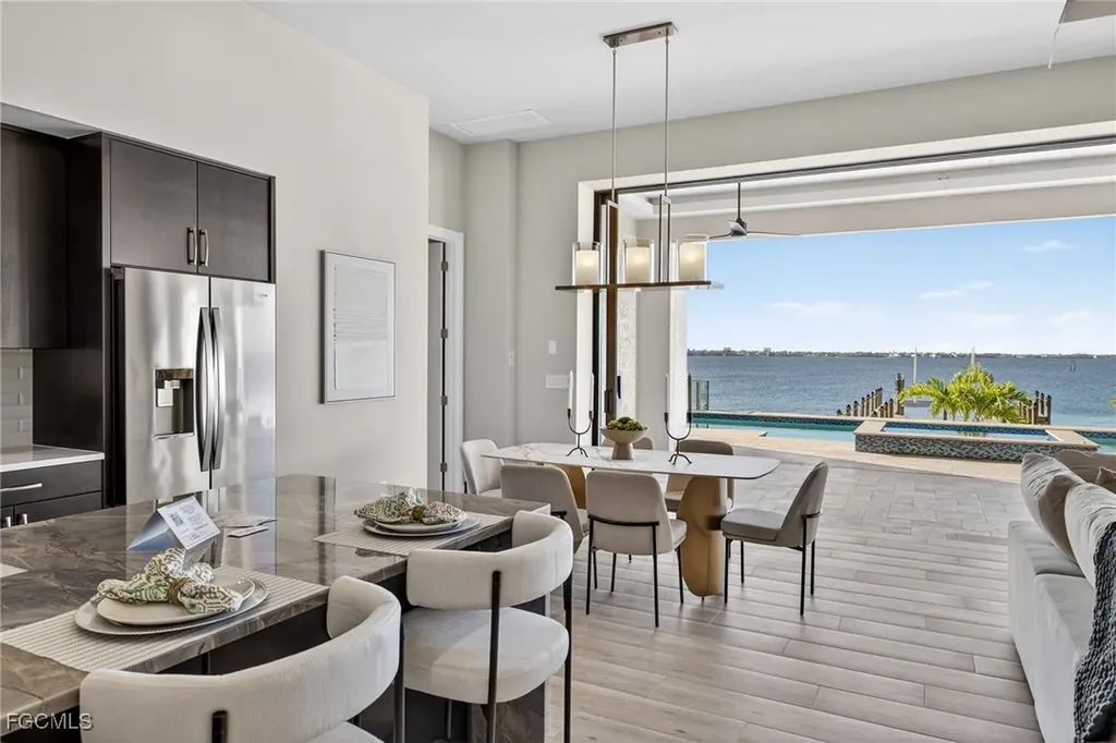 1024 Dolphin Drive Cape Coral FL 33904