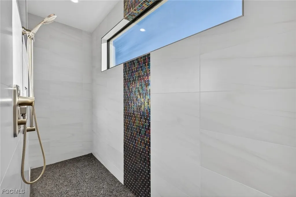 1024 Dolphin Drive Cape Coral FL 33904