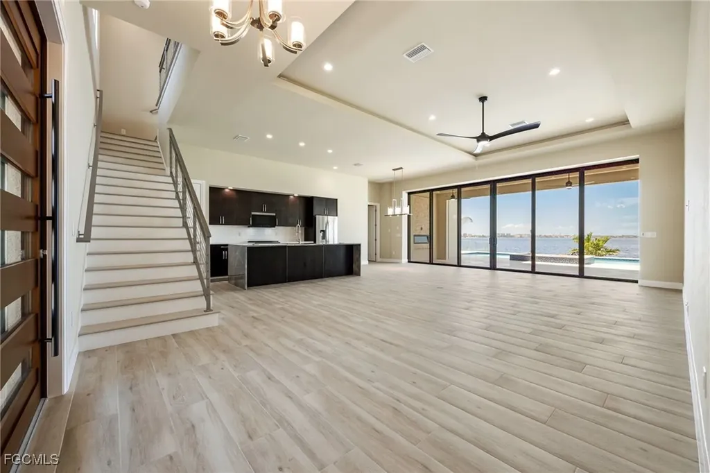 1024 Dolphin Drive Cape Coral FL 33904