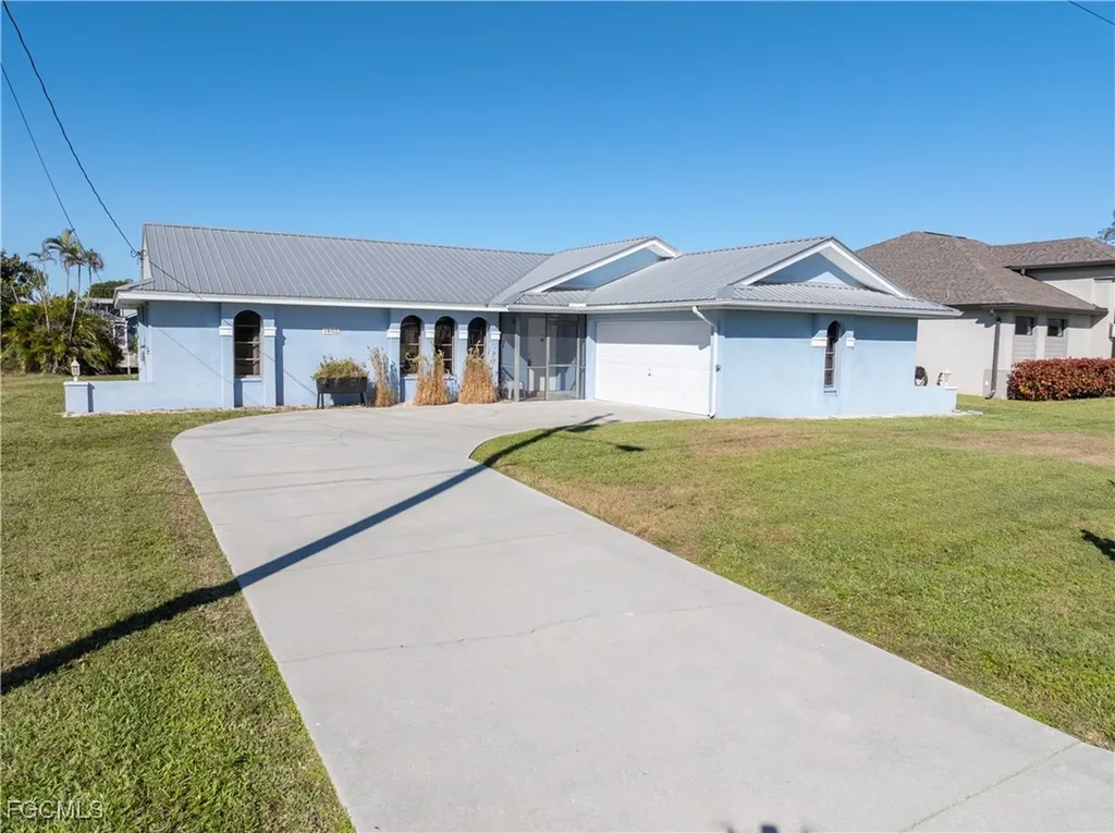 1402 SW 4th Avenue Cape Coral FL 33991